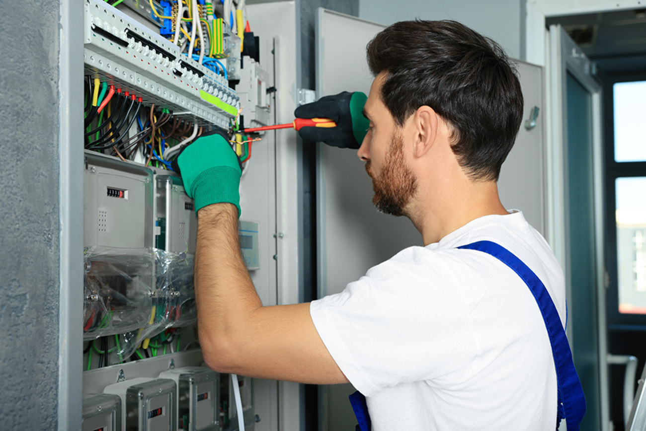 Nieder­spannungs­anlagen bei Elektro Schönheide GmbH in Schönheide